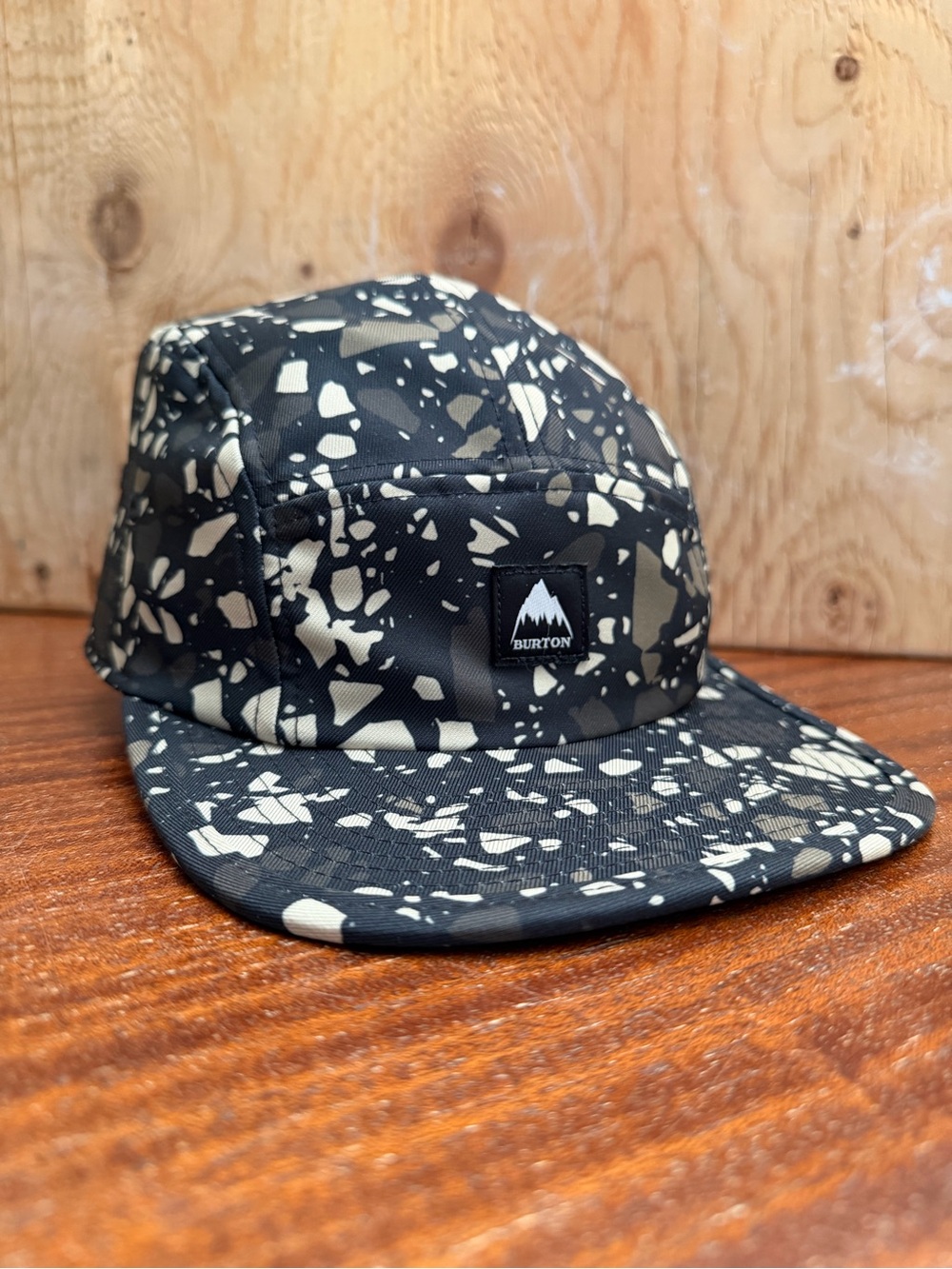 Burton Light Black & Tan Interior Lined Cap